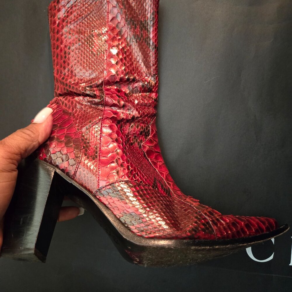 Boots - Picture 4 of 4